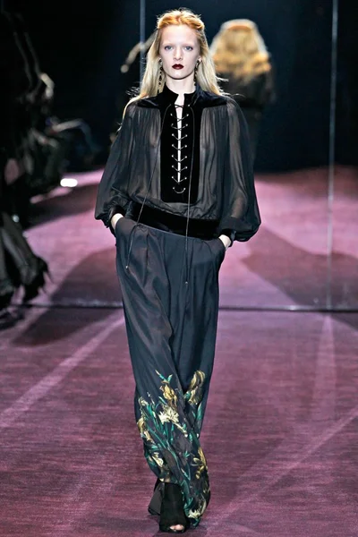 Look 9